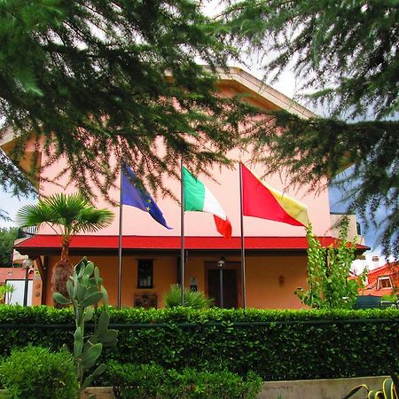 B&B Le Begonie อัสโกลีปิเชโน ภายนอก รูปภาพ