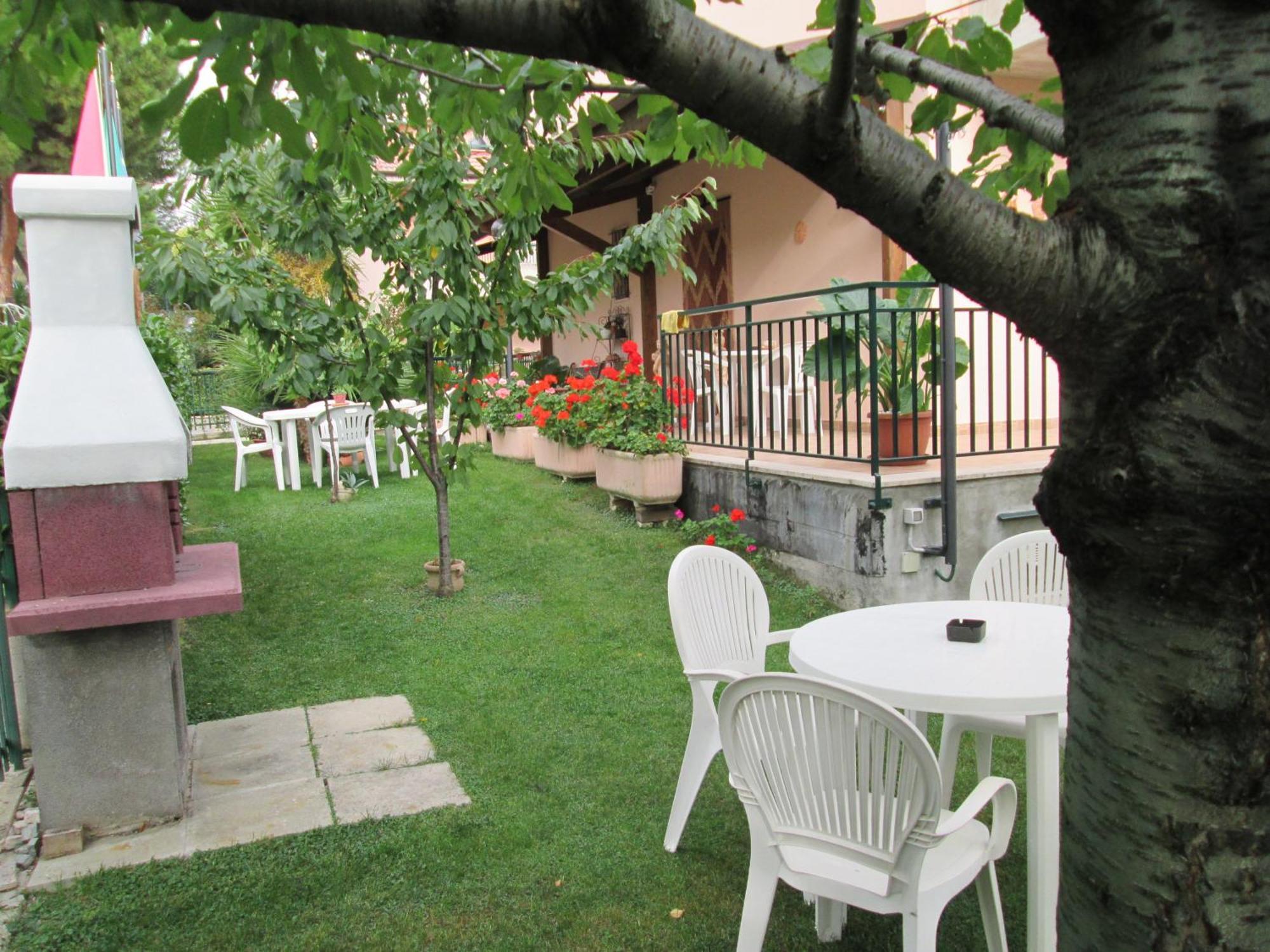 B&B Le Begonie อัสโกลีปิเชโน ภายนอก รูปภาพ
