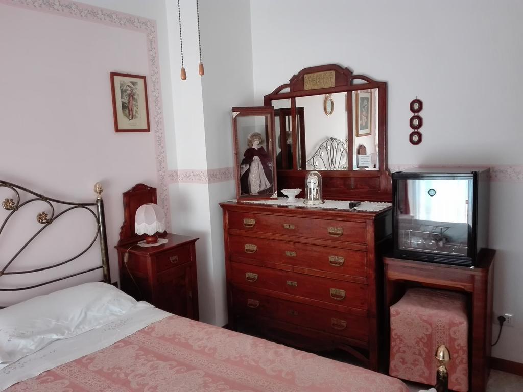 B&B Le Begonie อัสโกลีปิเชโน ภายนอก รูปภาพ