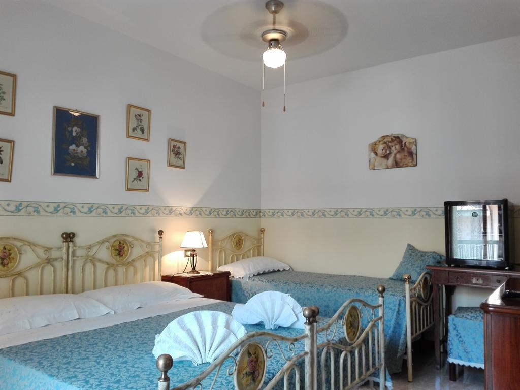 B&B Le Begonie อัสโกลีปิเชโน ภายนอก รูปภาพ